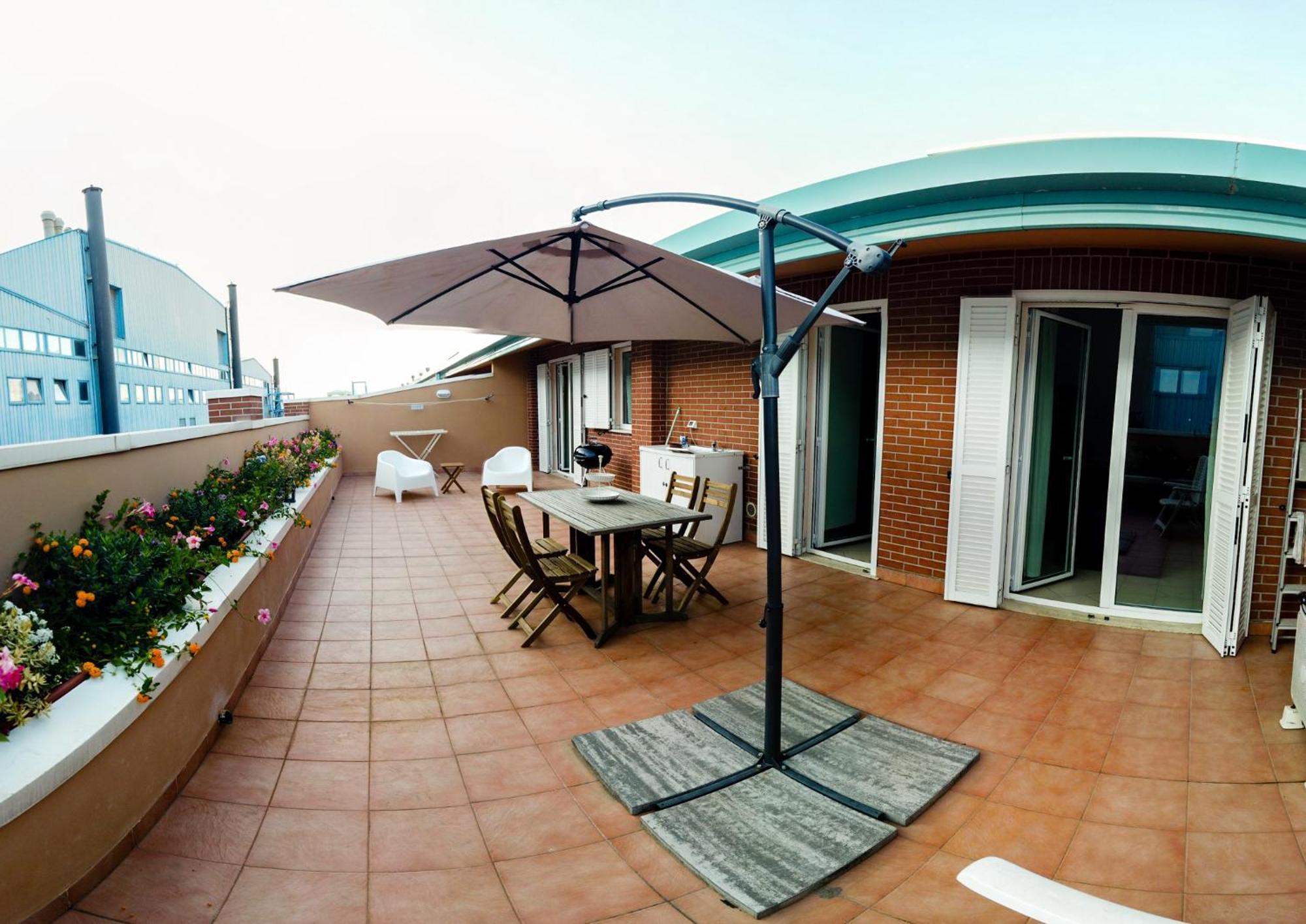 Tra Mare E Centro Citta! Apartman Livorno Kültér fotó